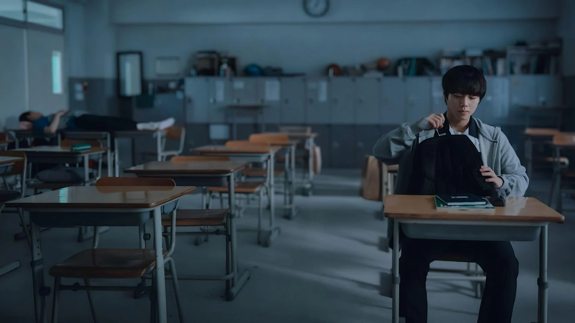 Người Hùng Yếu Đuối Phần 2